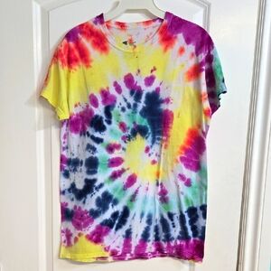 Hand Crafted Tie Dye Unisex Medium Multicolored Tee Shirt